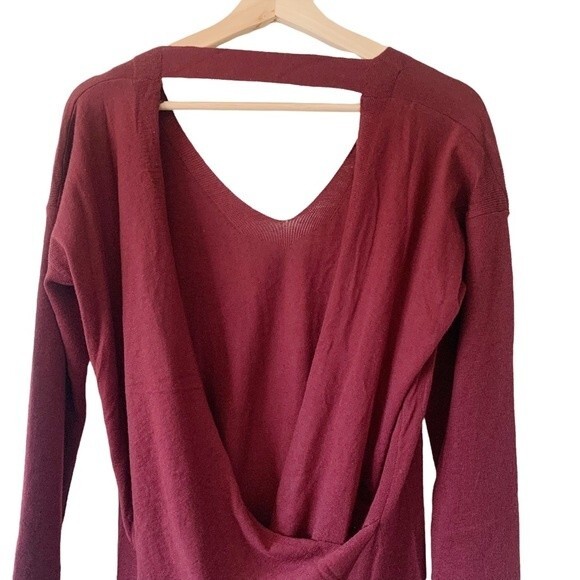 NWT Revolve Vimmia Burgundy Shavasana Twist V-neck Open Back Sweater Size L - Picture 5 of 12